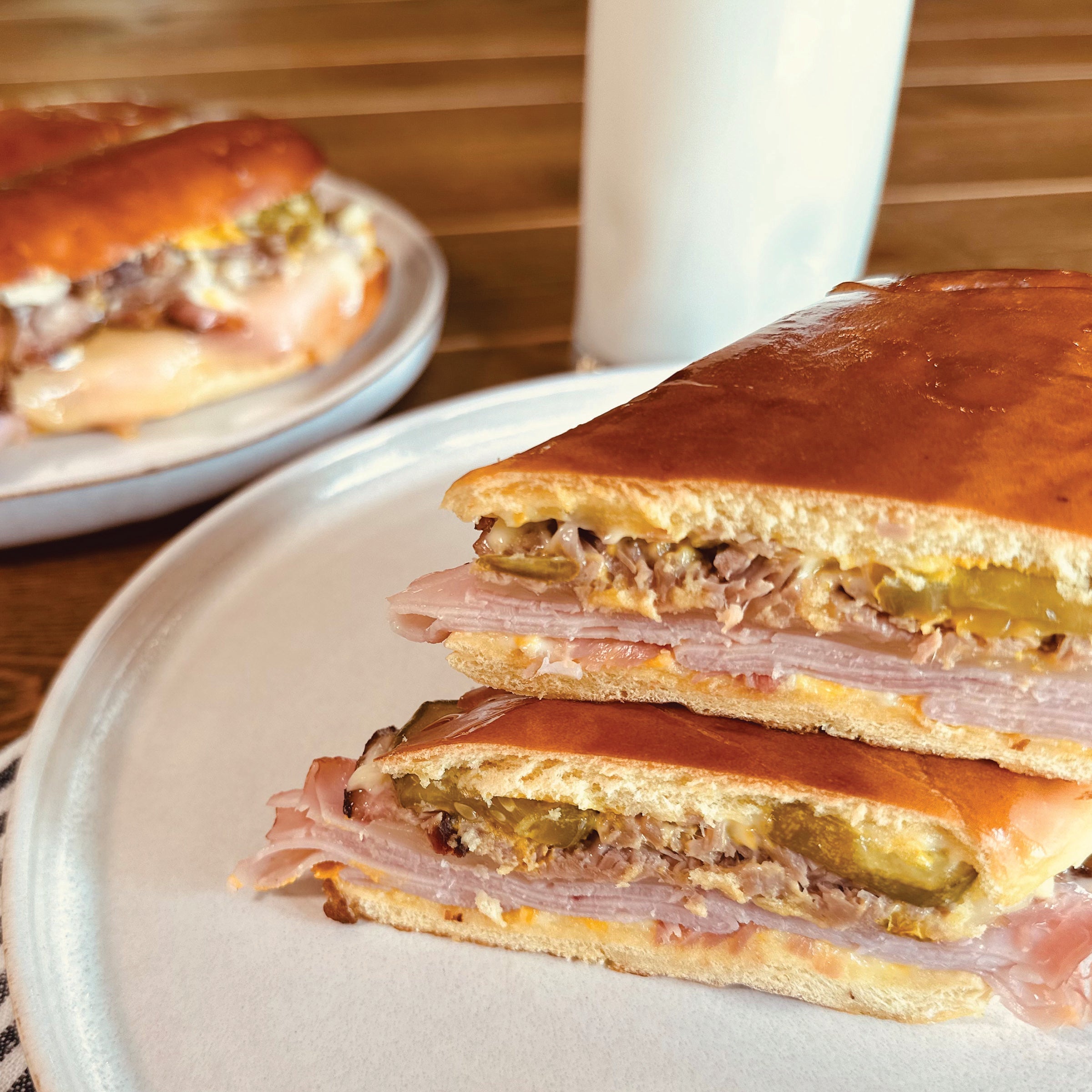 Sandwich De Medianoche De Cerdo Ahumado
